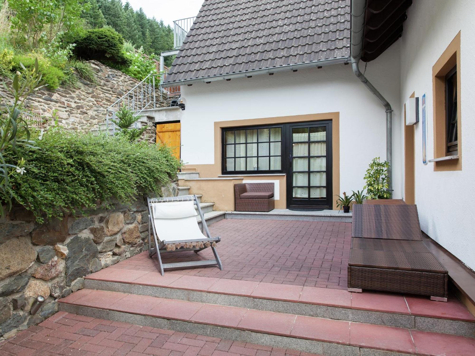 A Modern Apartment In The Hunsr Ck Region S Romantic Drohn Valley Merschbach ภายนอก รูปภาพ