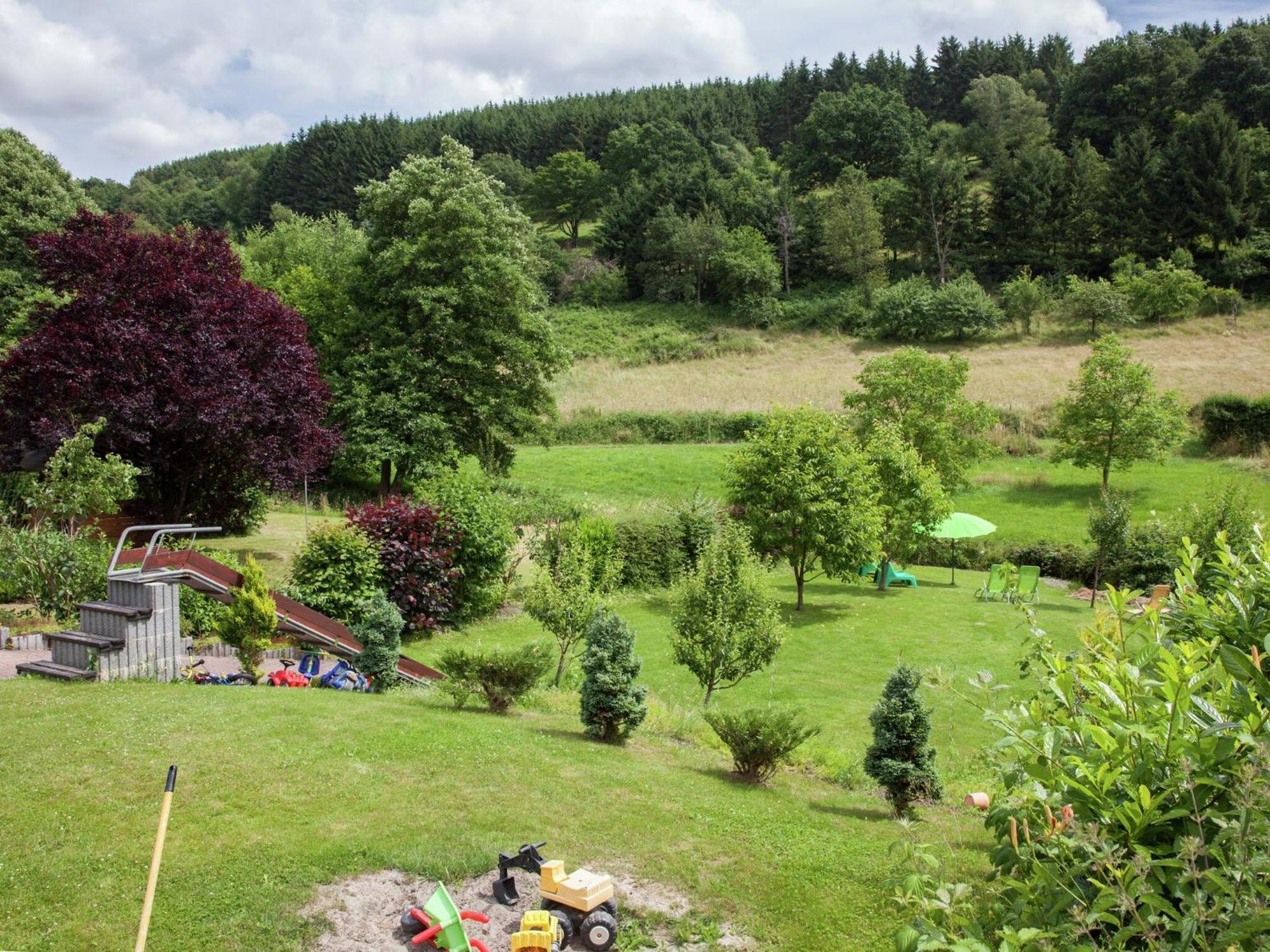 A Modern Apartment In The Hunsr Ck Region S Romantic Drohn Valley Merschbach ภายนอก รูปภาพ