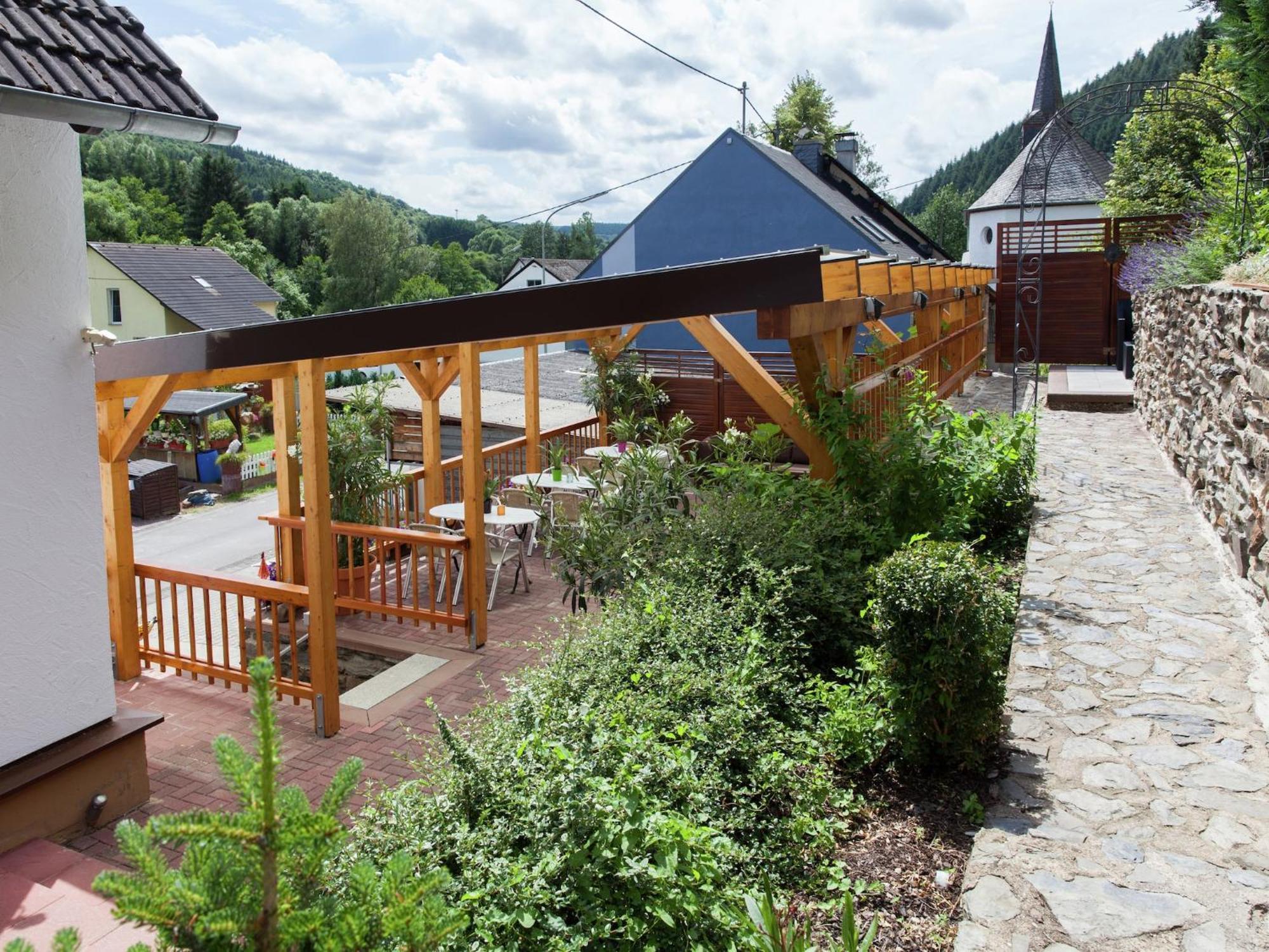 A Modern Apartment In The Hunsr Ck Region S Romantic Drohn Valley Merschbach ภายนอก รูปภาพ