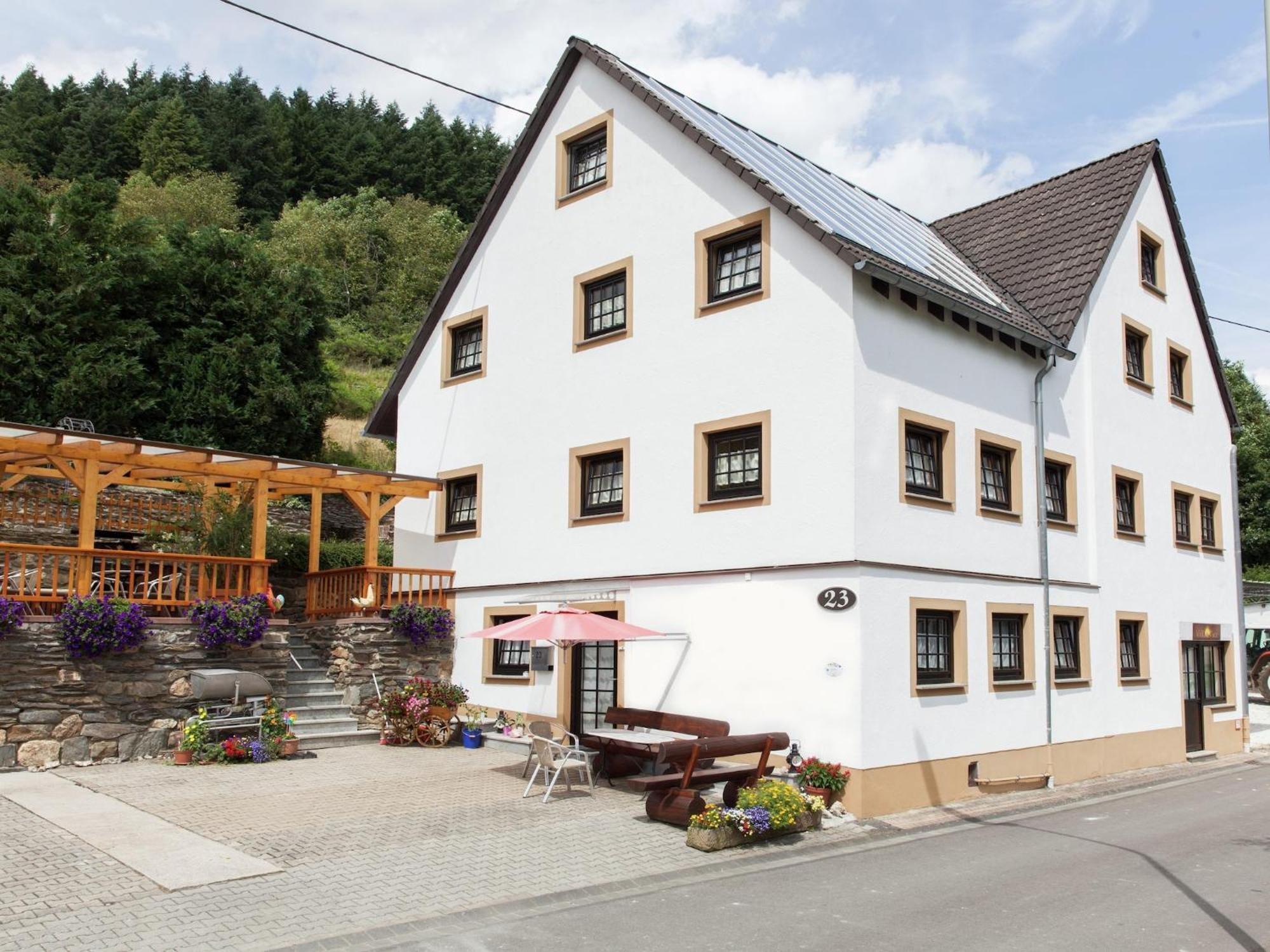 A Modern Apartment In The Hunsr Ck Region S Romantic Drohn Valley Merschbach ภายนอก รูปภาพ