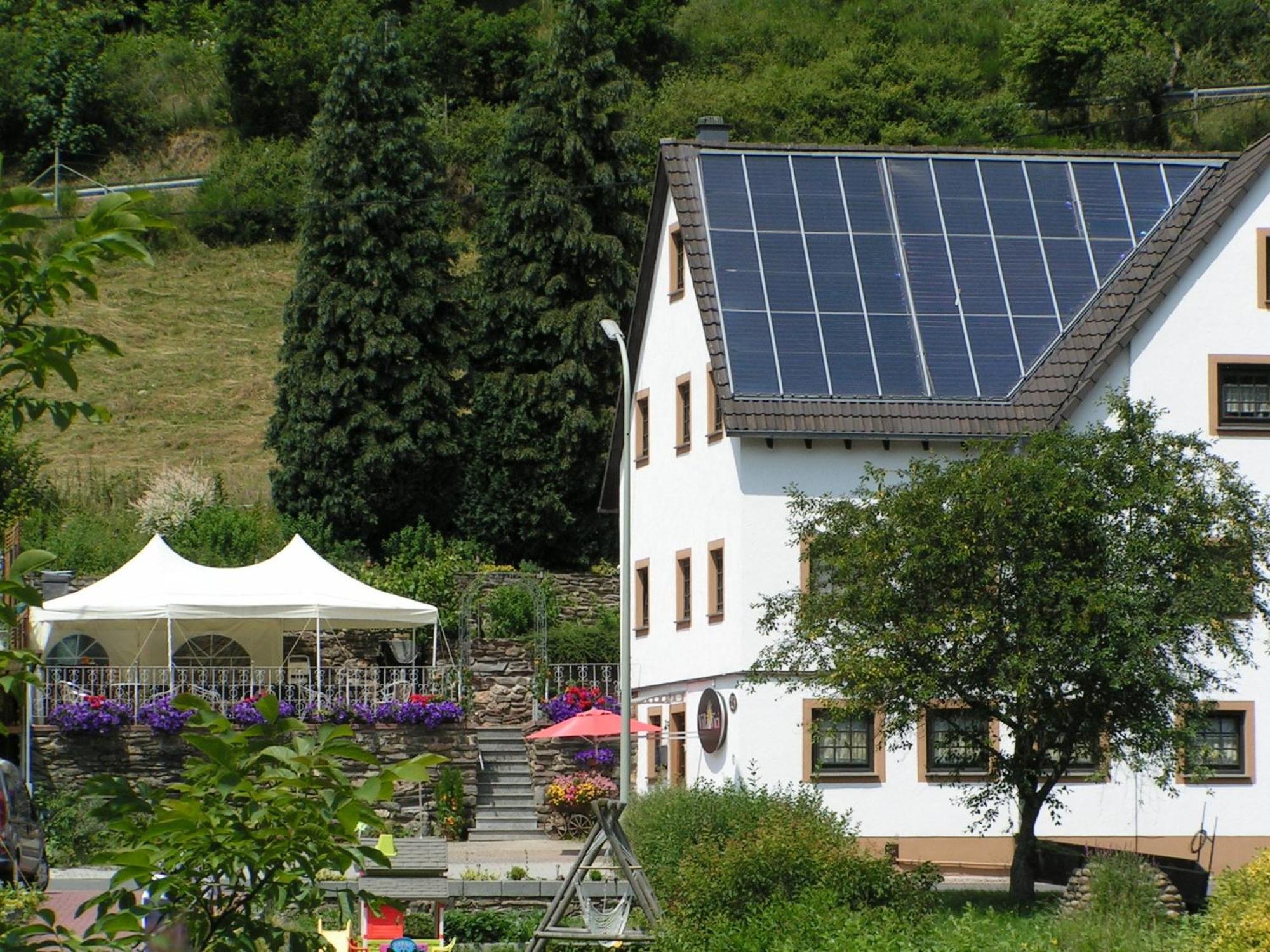 A Modern Apartment In The Hunsr Ck Region S Romantic Drohn Valley Merschbach ภายนอก รูปภาพ