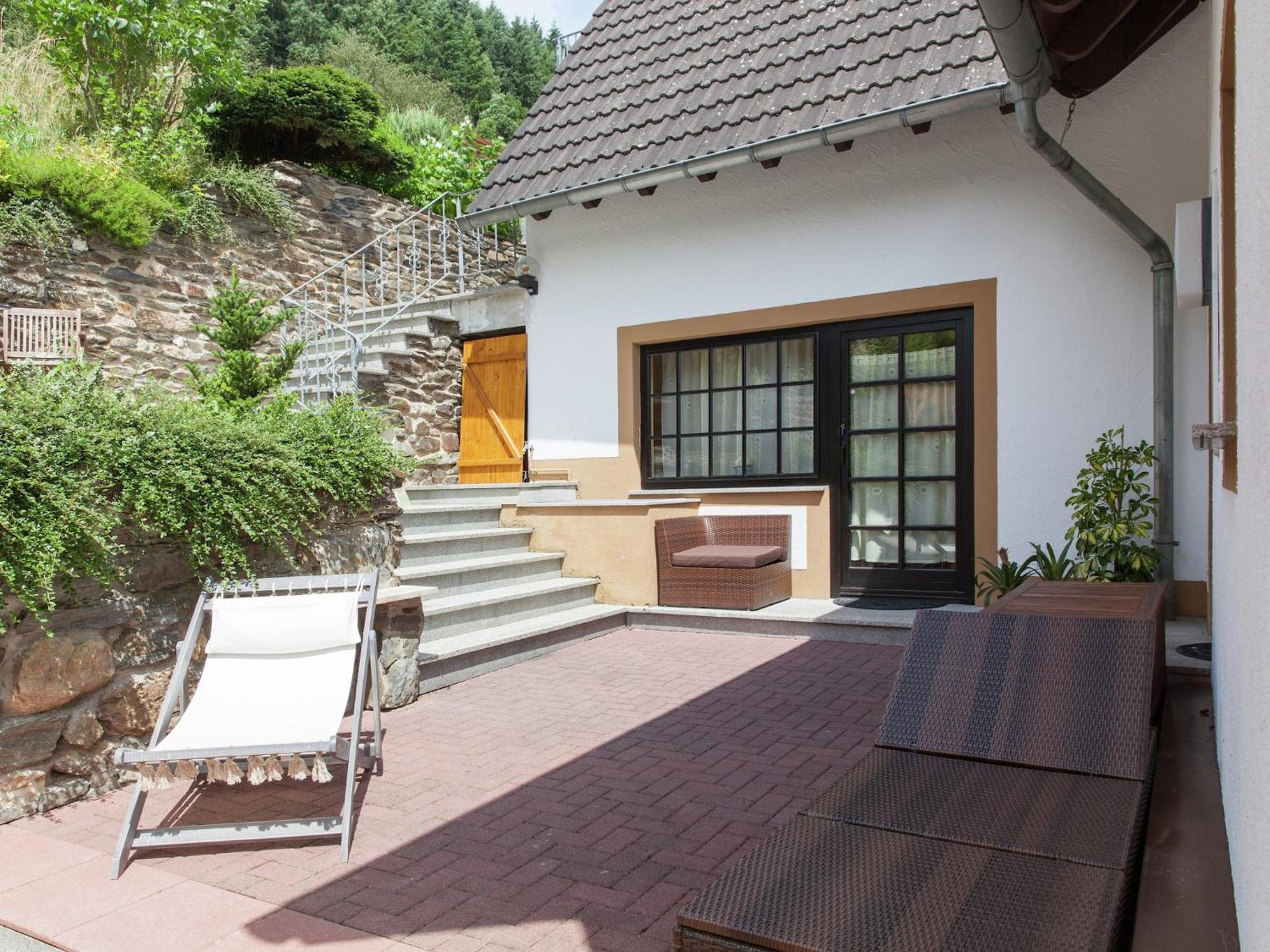 A Modern Apartment In The Hunsr Ck Region S Romantic Drohn Valley Merschbach ภายนอก รูปภาพ
