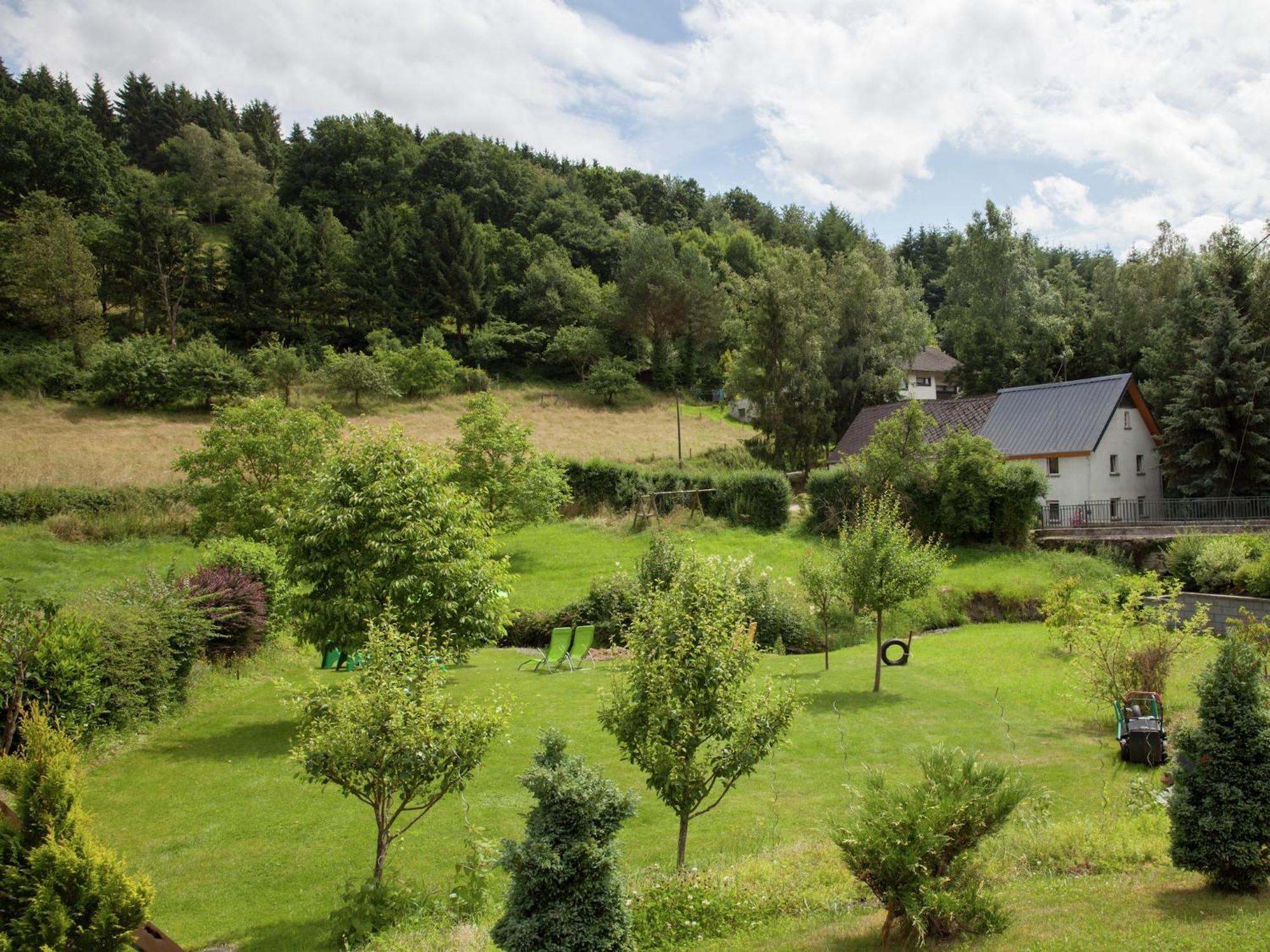 A Modern Apartment In The Hunsr Ck Region S Romantic Drohn Valley Merschbach ภายนอก รูปภาพ