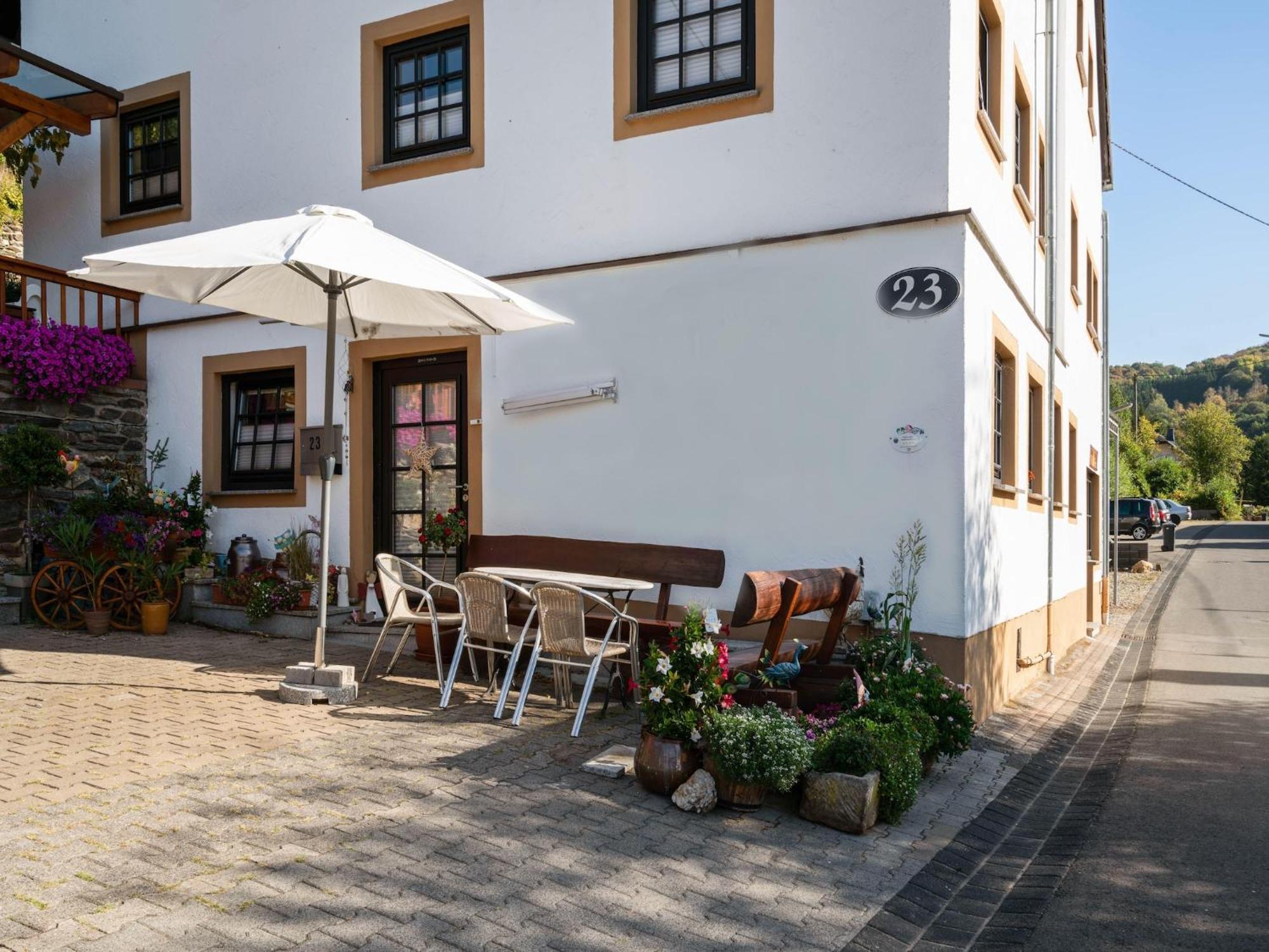 A Modern Apartment In The Hunsr Ck Region S Romantic Drohn Valley Merschbach ภายนอก รูปภาพ